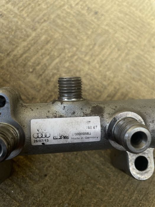 Рейл/Rail с клапан Audi/Ауди 3.0 bitdi