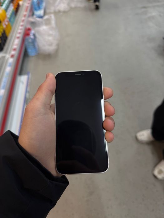 продается Iphone 12 mini