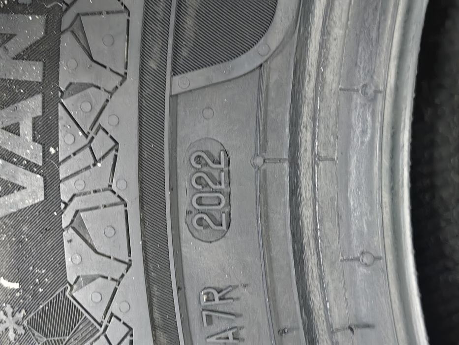 215/65R15C Semperit 8mm 2022 stare foarte buna