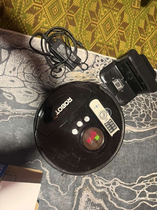 Две робот прахосмукачки