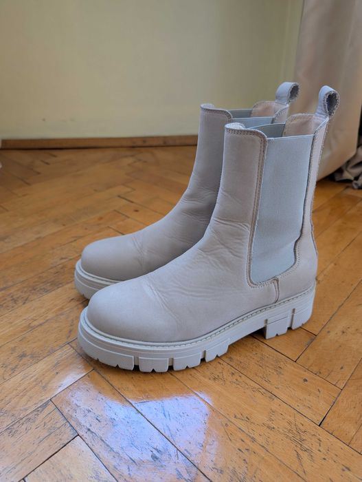 Бежови боти от набук Apple of Eden Chelsea 'Conny'