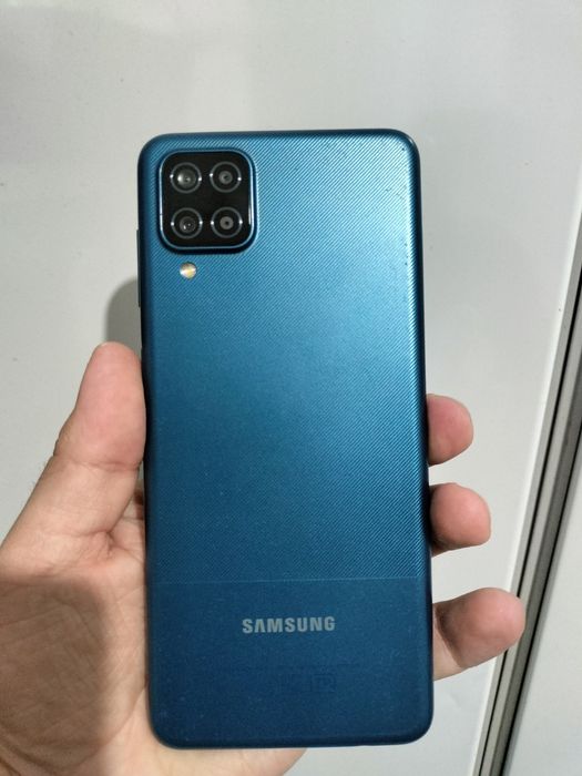 Продам Samsung A12 32gb