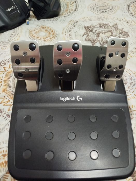 Продавам Logitech G29 със Shifter
