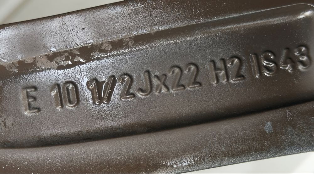 Оригинални джанти BMW INDIVIDUAL 22’