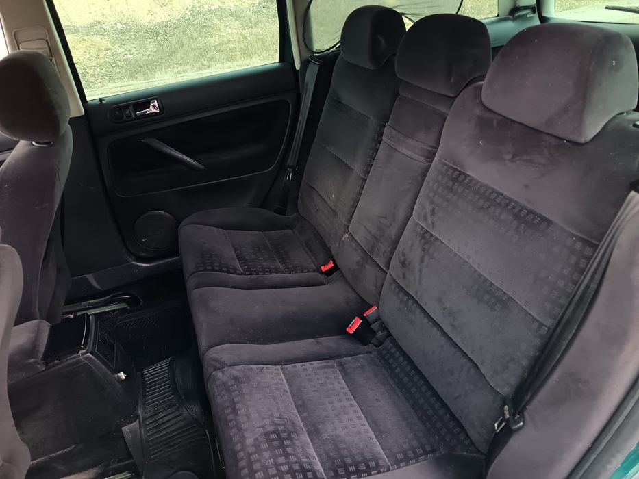 Vând Volskwagen Passat B5.5