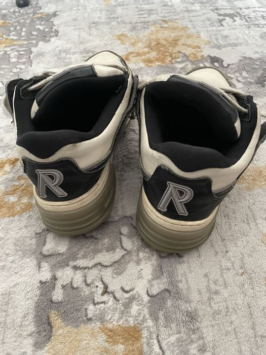 Adidasi Represent au foet putrate de 4 5 ori