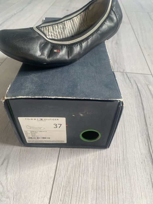 Balerini negri Tommy, numar 37