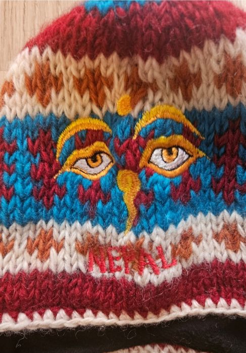 Нова вълнена шапка от Непал с очите на Буда