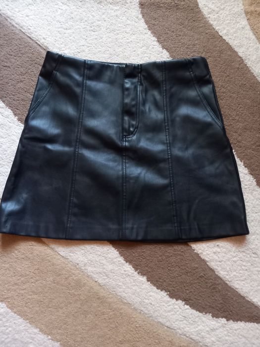 Дамска риза боди размер Xl и кожена пола Zara размер S