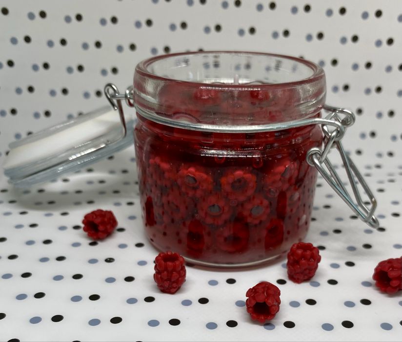 Ръчно изработени ароматни свещи от 100% соев восък.