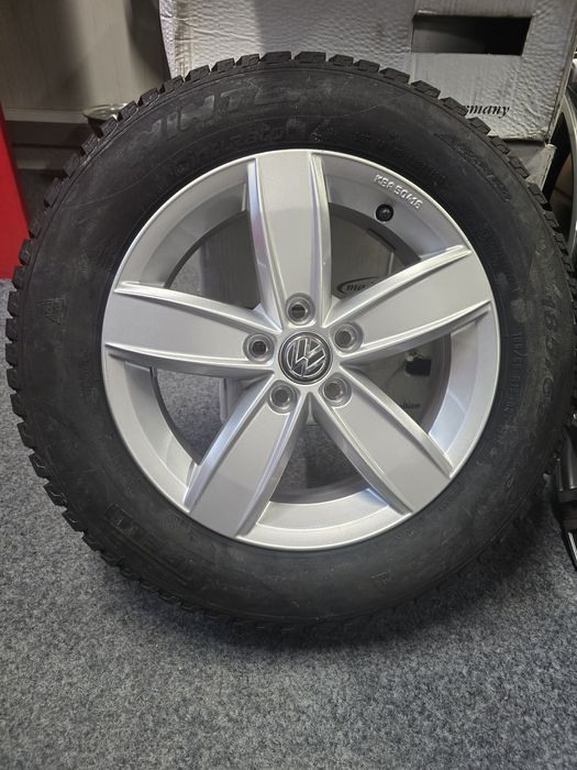 НОВИ оригинални джанти за Фолксваген,Шкода 15 5 100 гуми 185 65 15