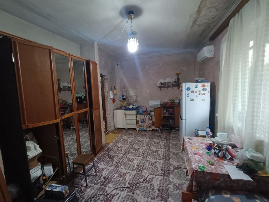 Продается приватизированная квартира в общежитии