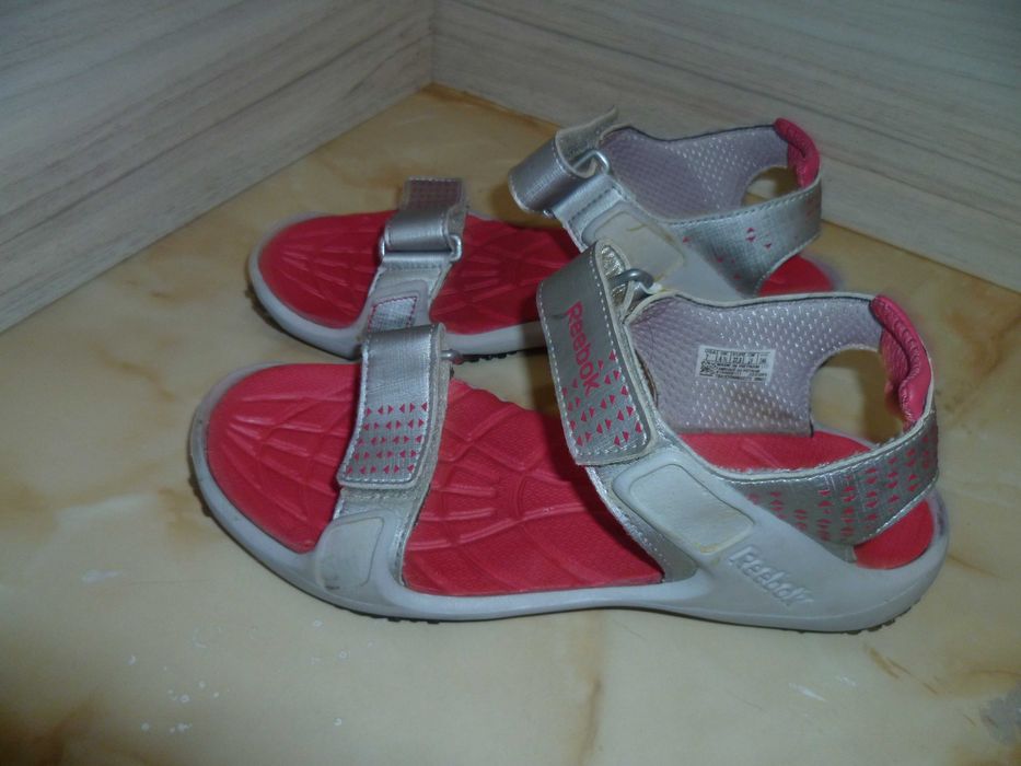 REEBOK сандали №37
