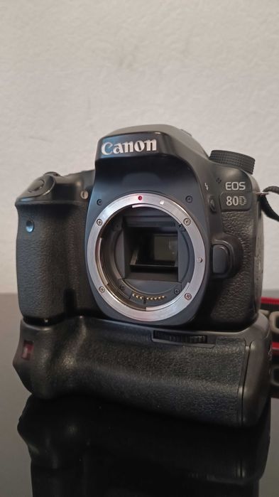 Продам Canon 80d
