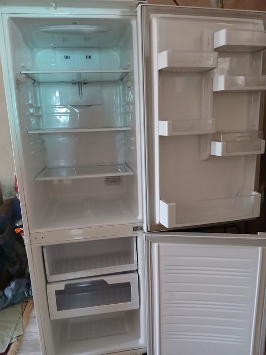 Продам холодильник