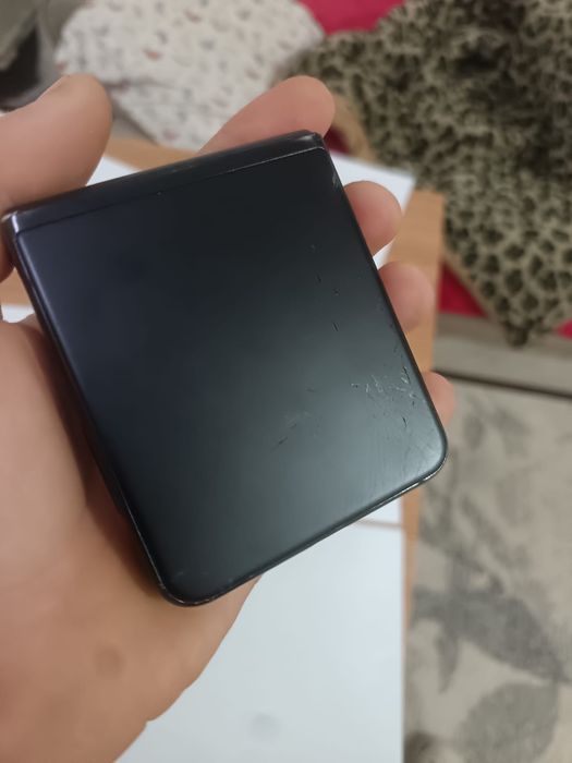 Vând Samsung galaxy z Filip 3 5g