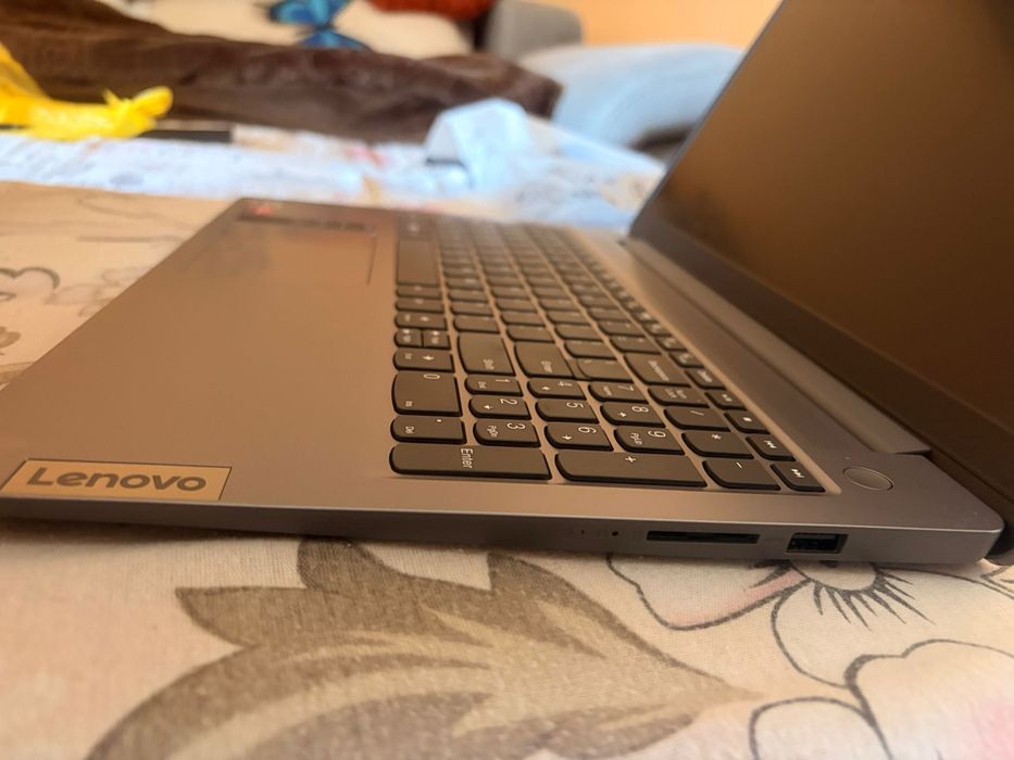Lenovo IdeaPad Slim 3 15AMN8 | Ryzen, 512GB SSD NVMe | Ecran Boot