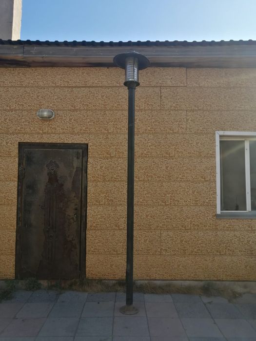 Фонарь уличный, фонарный столб