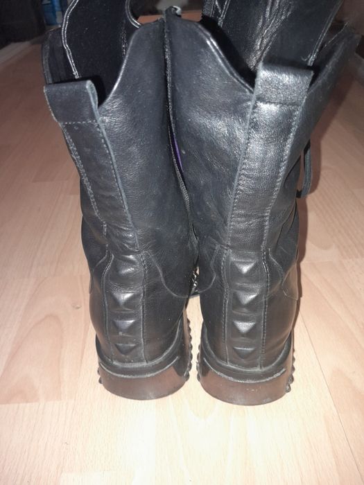 Ботинки кожаные 37  размер