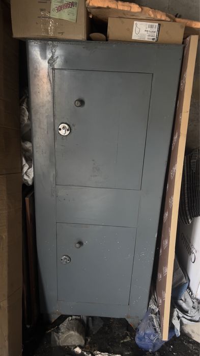 Продам сейф двухуровней