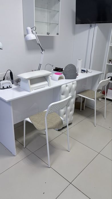 Стол для мастера маникюра