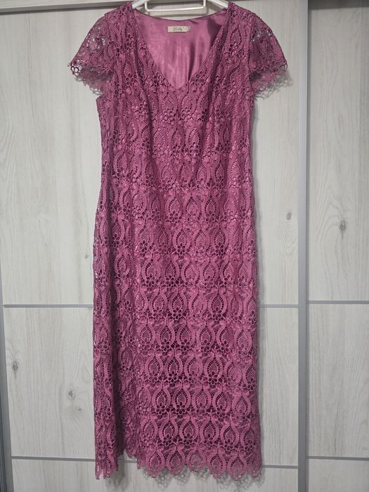 Rochie din dantela roz