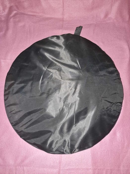 Vand la PACHET: trepied + fundal 2 in 1 pliabil 142cm + fundal verde + negru 3x3m