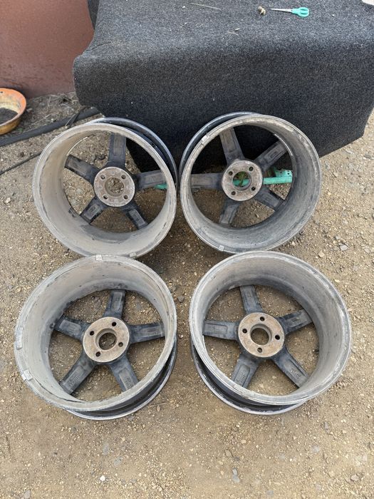 Продам Vossen R16