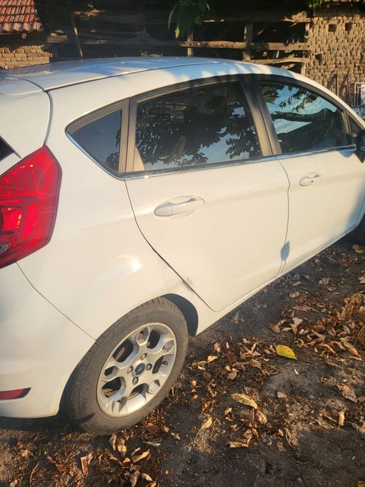 Ford fiesta 2011г