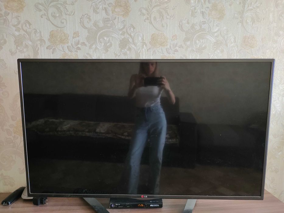 Продам телевизор Lg