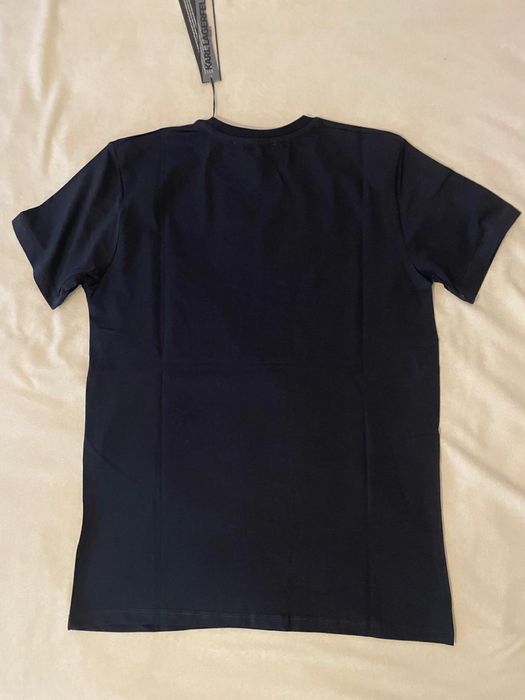 Karl Lagerfeld тениска.Налични размери M,L,2Xl