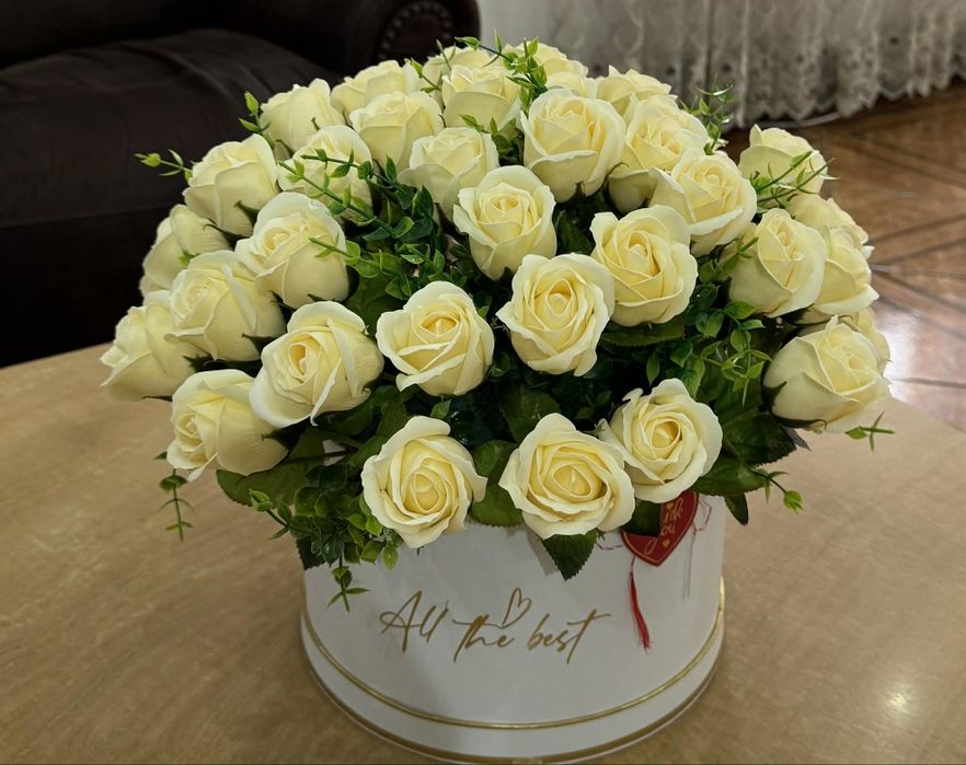 Buchete de trandafirii 51 de fire 250 de lei