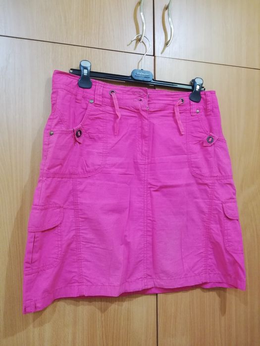 Vând fuste de vară, pantaloni scurți