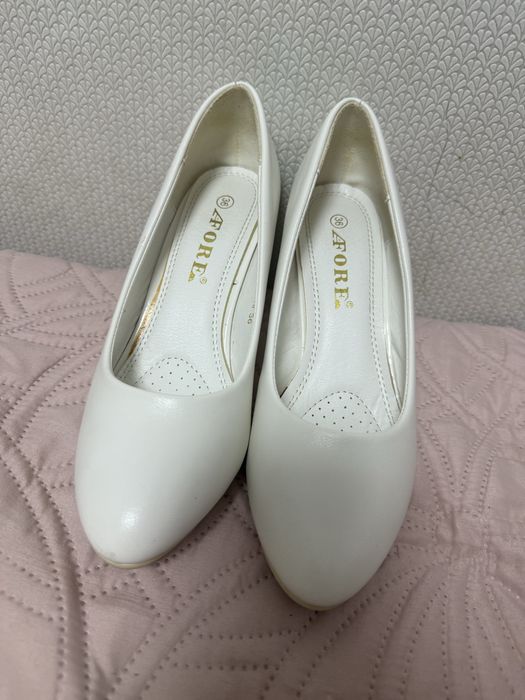 Туфли белая 34 -35 размер