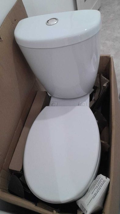 Продам унитаз белый