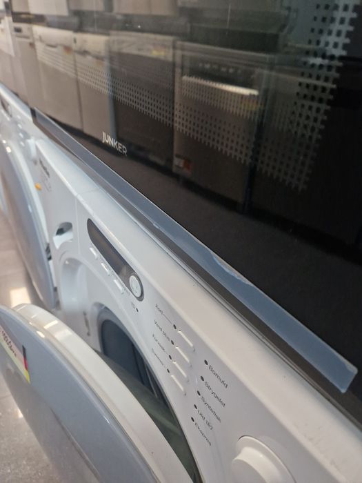 Фурна за вграждане Junker 72 литра