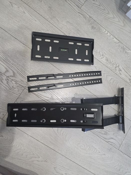 Продаётся металлический кронштейн для ТВ.