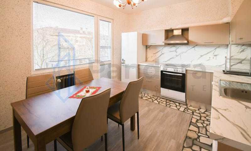 Дава се под наем Тристаен апартамент в София, Оборище - 100 кв.м за 679 € - Снимка #4