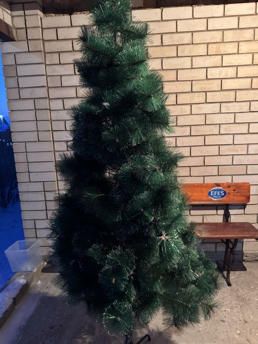 Продам ёлку срочно