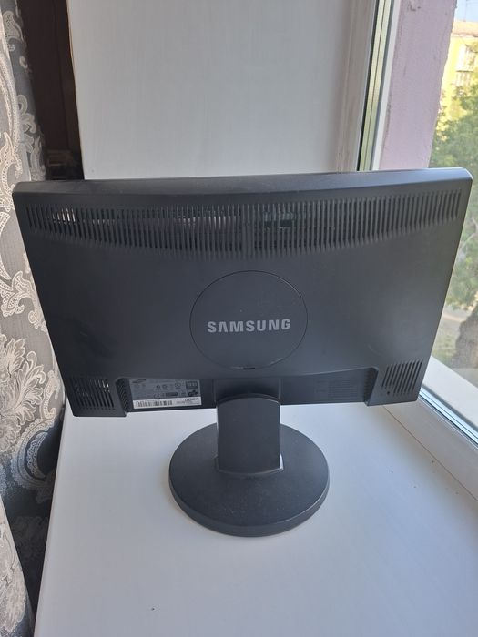 Продам монитор Samsung