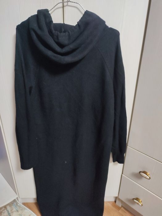 Платье с капюшоном