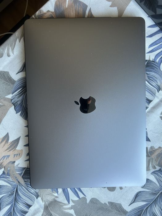 MacBook pro 2019