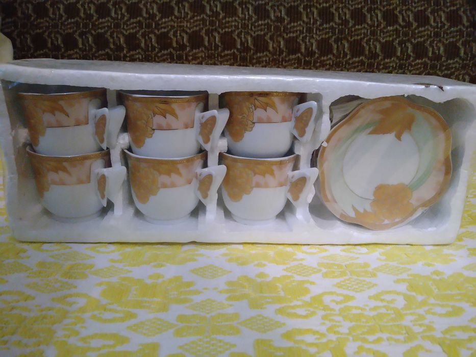 Красив сервиз за кафе