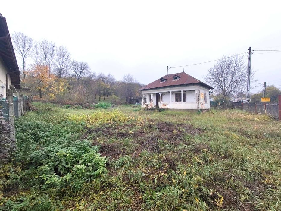 Casă bătrânească + teren 1.400 mp | Central Râncăciov | 22 m deschidere | 26.000 €