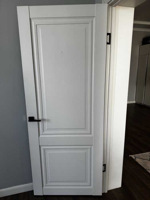 Двери межкомнатные б/у