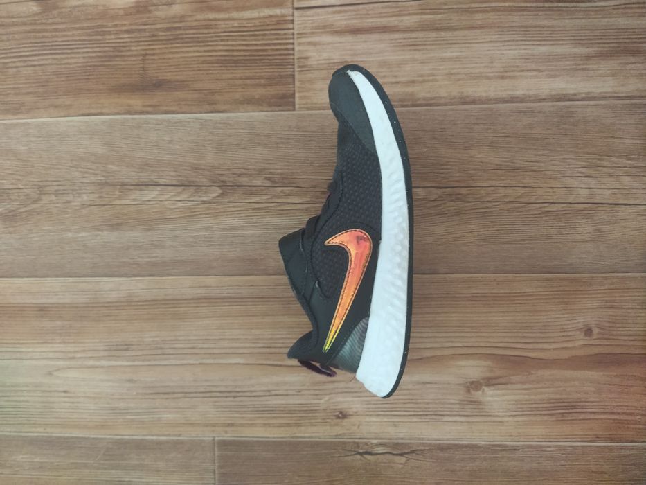 Продаю кросовки NIKE