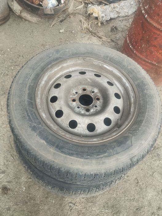 185/70 R14 покрышка диской