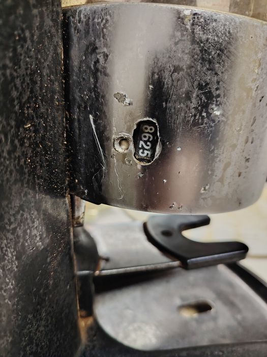 Râșniță de cafea profesională Compak K6 . Perfect funcționala.