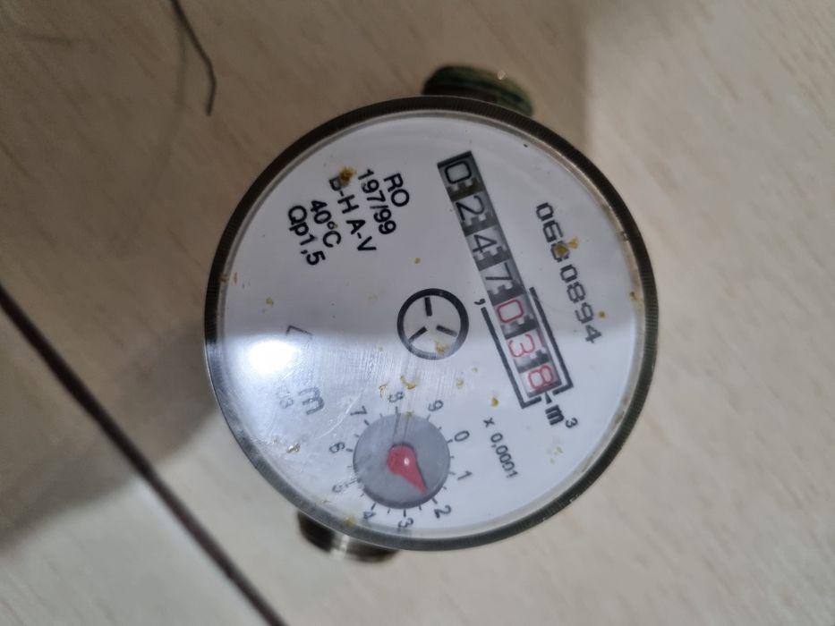 Apometre apa calda si rece