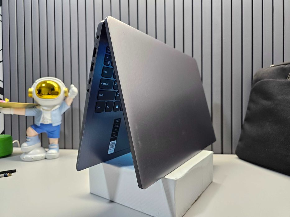 ПРОДАМ Lenovo 15ADA6 Офисный Ноутбук AMD 3020e/8GB/256SSD/15.6"iPSFHD